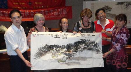 Mr Zhang presented his finished painting to the Hastings District Council. 