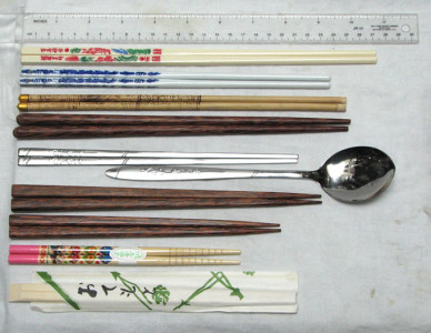 From top to bottom:      Taiwanese melamine chopsticks      Chinese porcelain chopsticks     Tibetan bamboo chopsticks      Vietnamese palmwood chopsticks      Korean stainless-steel, flat chopsticks with matching spoon      Japanese couple's set (two pairs)      Japanese child's chopsticks, and      Disposable "waribashi" (in wrapper) For information on practices in addition to Chinese, click HERE 
