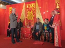 Best wishes from New Zealand friends.  Dave Bromwich speaking at Wang Fang and Ye Xi's wedding