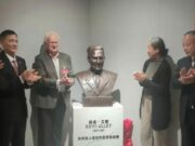 Unveiling a statue of Rewi Alley at Peihua University, Xi’an