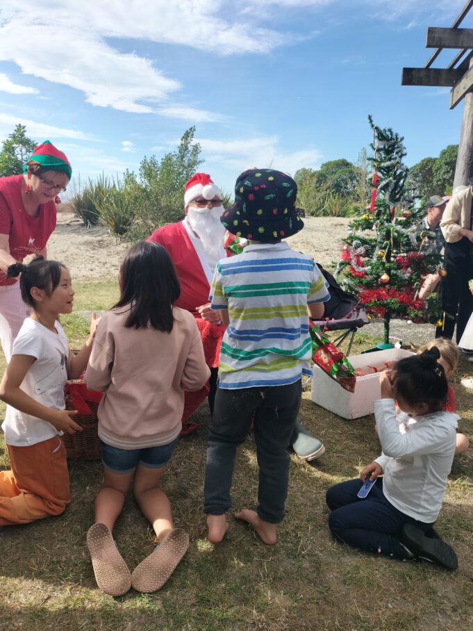 Celebrating Christmas with the Nelson Chinese community